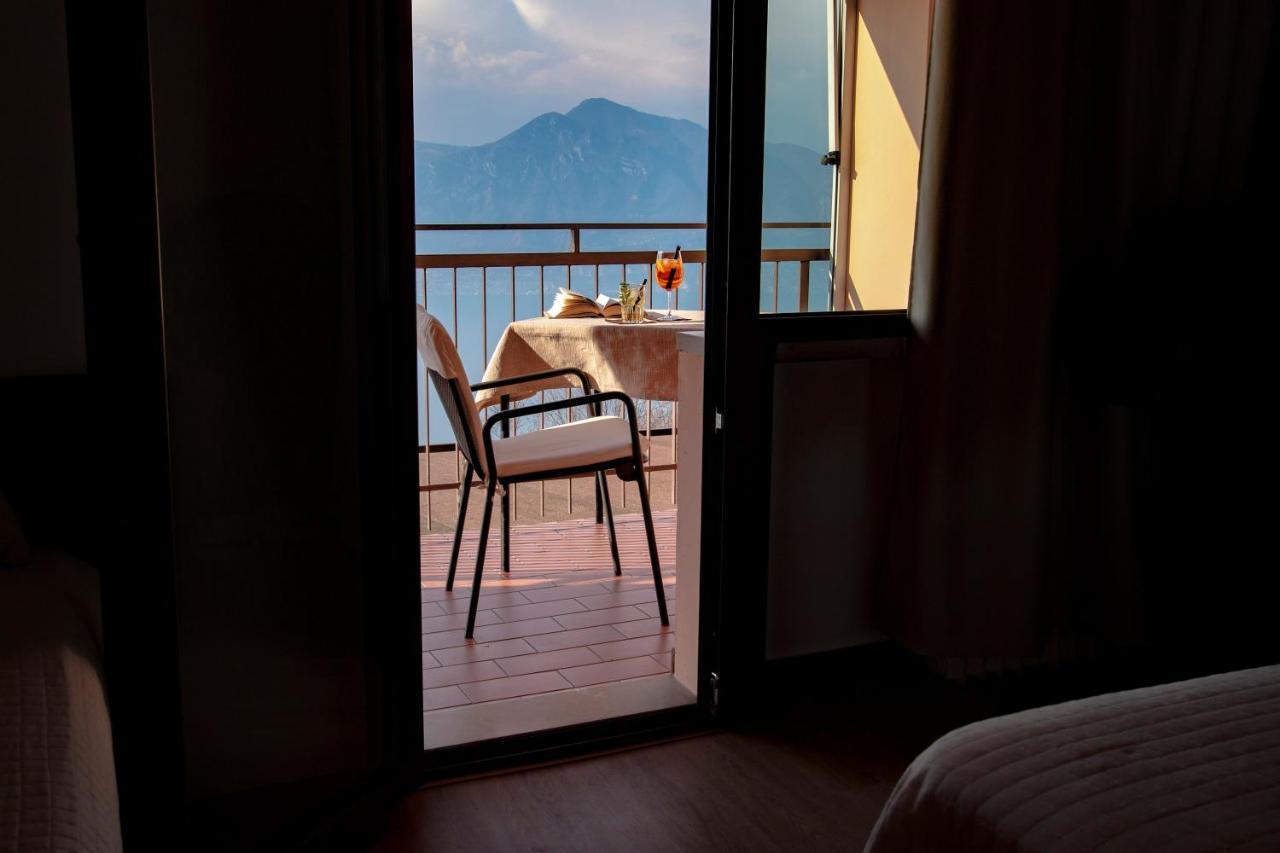 Hotel San Zeno Сан-Дзено-ди-Монтанья Экстерьер фото